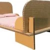 Kartonnen Poppenbed - Cadeau Van Duurzaam Karton - Hobbykarton - KarTent -duurzamer-speelgoed Verkoop 550x313 6