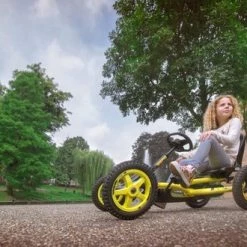 BERG Buddy Cross Skelter - Geel - 3 Tot 8 Jaar -duurzamer-speelgoed Verkoop 550x330