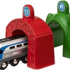 BRIO Smart Tech Engine - Locomotief Met 2 Actietunnels - 33834 35 BRIO Smart Tech Engine - Locomotief Met 2 Actietunnels - 33834 -duurzamer-speelgoed Verkoop 550x359 4