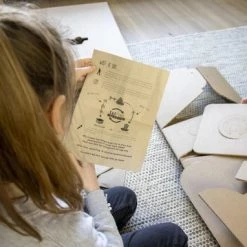 Kartonnen Speelauto - Sinterklaas Cadeau - Hobbykarton - KarTent -duurzamer-speelgoed Verkoop 550x382 3