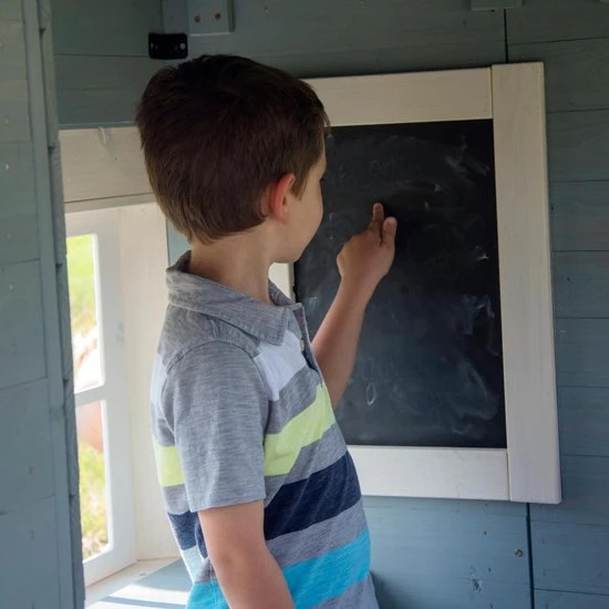 Backyard Discovery Spring Cottage - Houten Speelhuisje Met Speelkeukentje, Deurbel, Brievenbus, Krijtbord, Bloembak En Kunststof Groentes - Speelhuis Voor De Tuin / Buiten 12 Backyard Discovery Spring Cottage - Houten Speelhuisje Met Speelkeukentje, Deurbel, Brievenbus, Krijtbord, Bloembak En Kunststof Groentes - Speelhuis Voor De Tuin / Buiten - Afbeelding 10