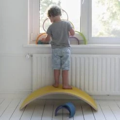 Wobbel Original Zwart - Blank Gelakt Houten Balance Board Van 90 Cm Met Zwart Wolvilt -duurzamer-speelgoed Verkoop 550x550 402