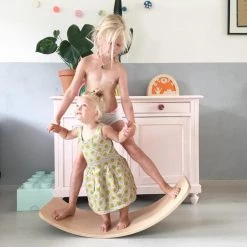 Wobbel Original Zwart - Blank Gelakt Houten Balance Board Van 90 Cm Met Zwart Wolvilt -duurzamer-speelgoed Verkoop 550x550 403