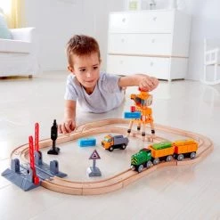 Hape-treinbaan- Hout- Magneetkraan- 34 Delig -duurzamer-speelgoed Verkoop 550x550 80