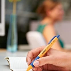 STABILO Pointball - Balpen 0,5 Mm - Navulbaar - Rood - Doos 10 Stuks 16 STABILO Pointball - Balpen 0,5 Mm - Navulbaar - Rood - Doos 10 Stuks -duurzamer-speelgoed Verkoop 550x760 4